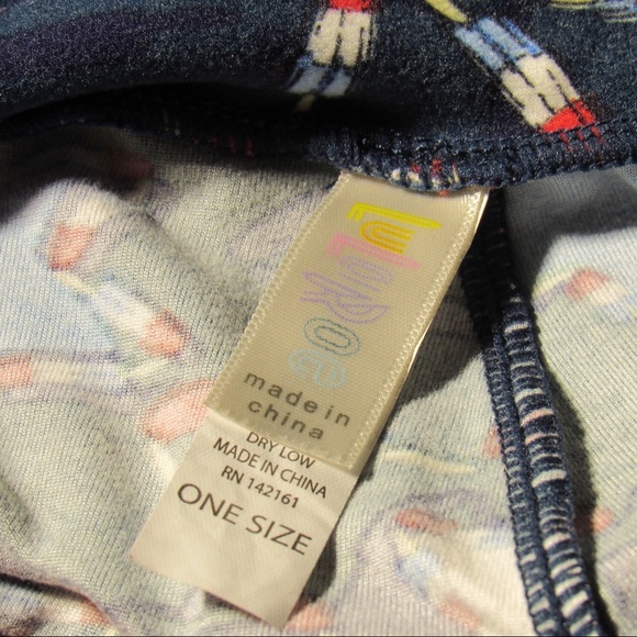 🦄 Lularoe Patriotic Stars One Size Leggings - Picture 3 of 3